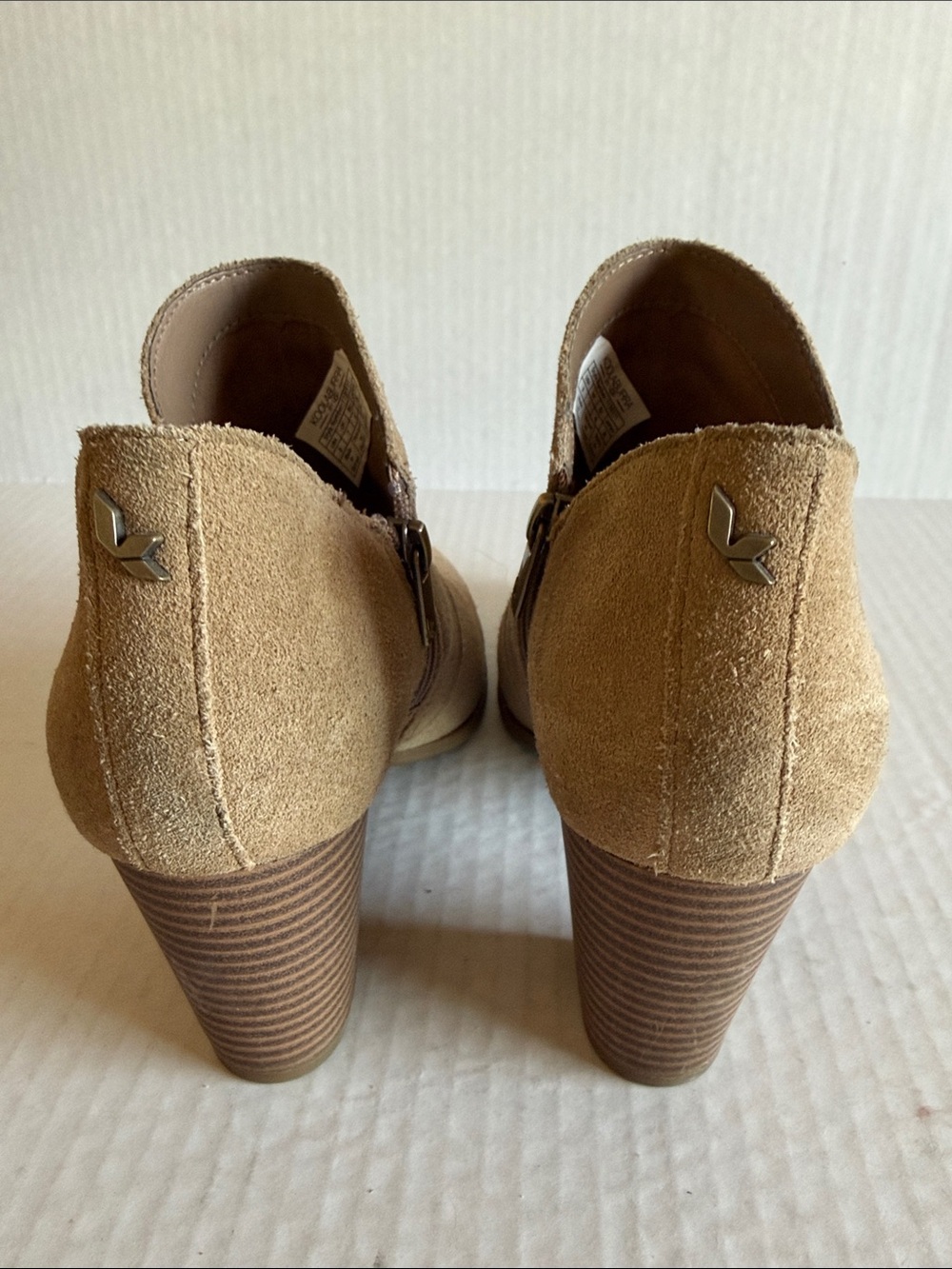 Koolaburra By Ugg Nacie Bootie In Tan Suede - Picture 8 of 10